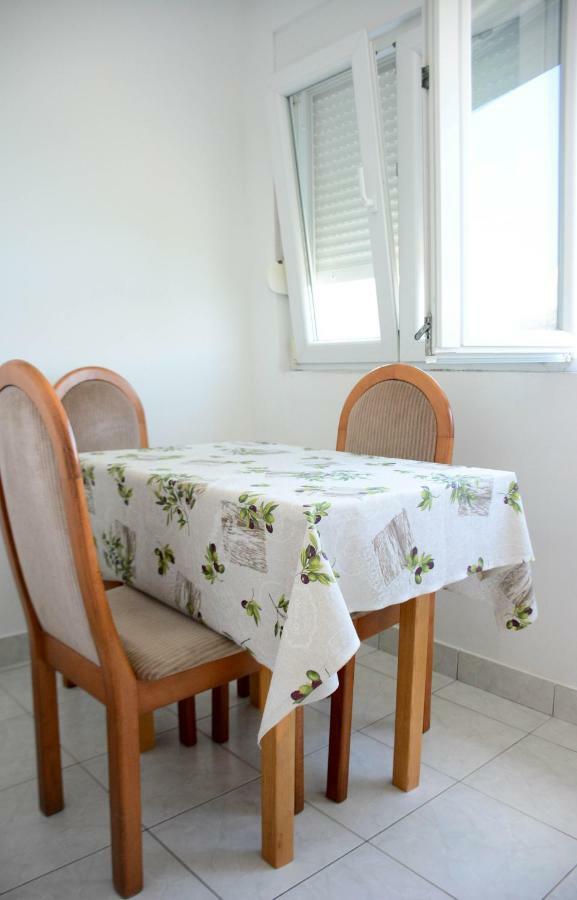 Apartmani Prvi Red Do Mora Đảo Pag Ngoại thất bức ảnh