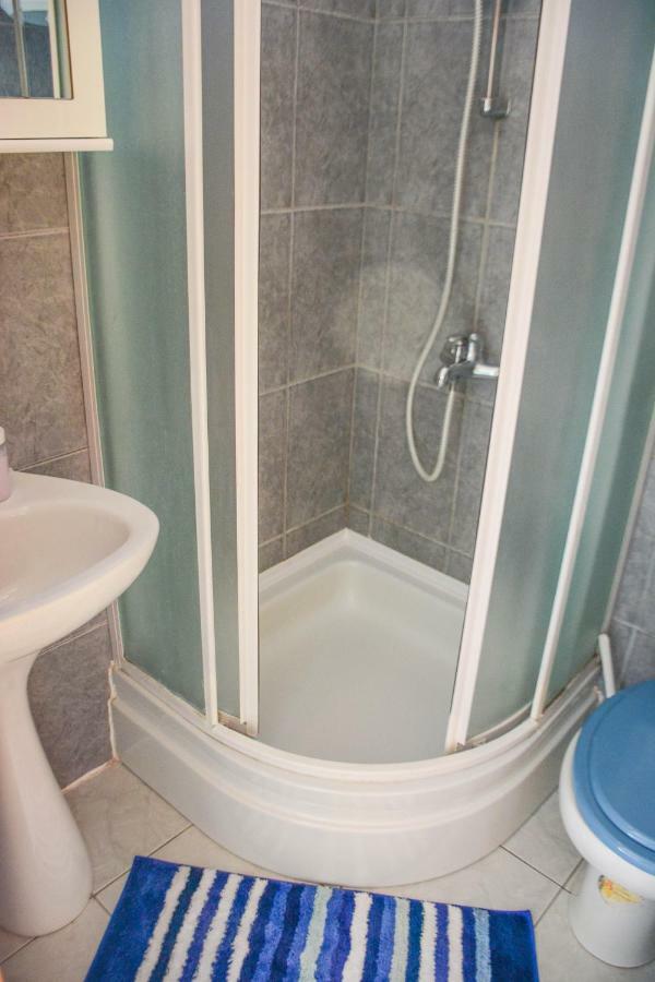 Apartmani Prvi Red Do Mora Đảo Pag Ngoại thất bức ảnh